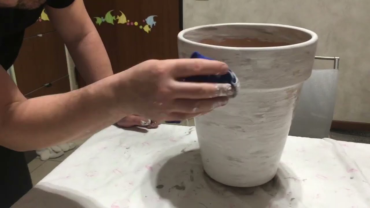 Vaso in terracotta pitturato