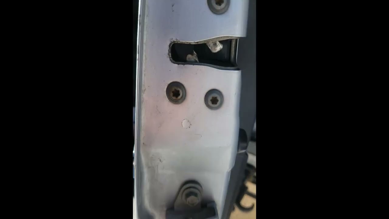 FJ Cruiser rear door won't close (fix).