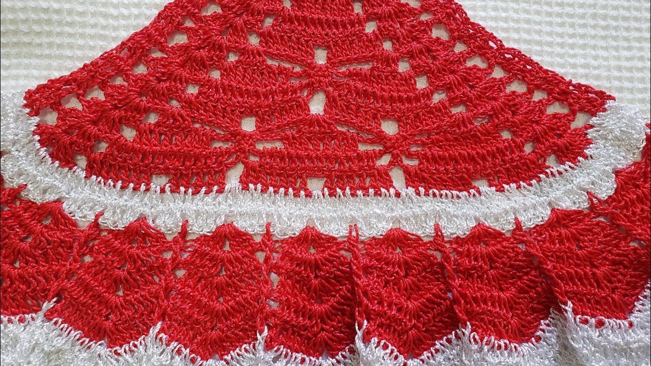 Saia de crochê para boneca em pano de prato.
