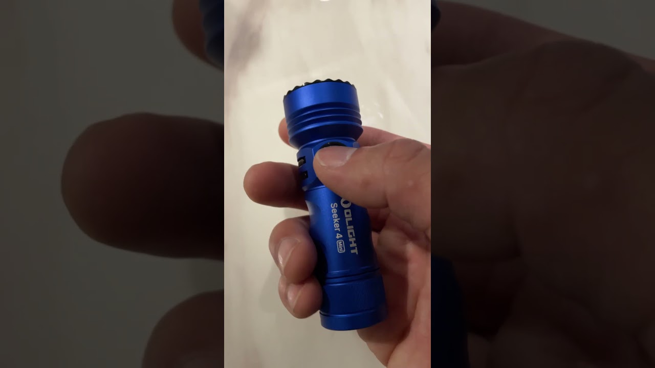 Olight Seeker 4 mini (BLUE) - 1200 lumens & UV light