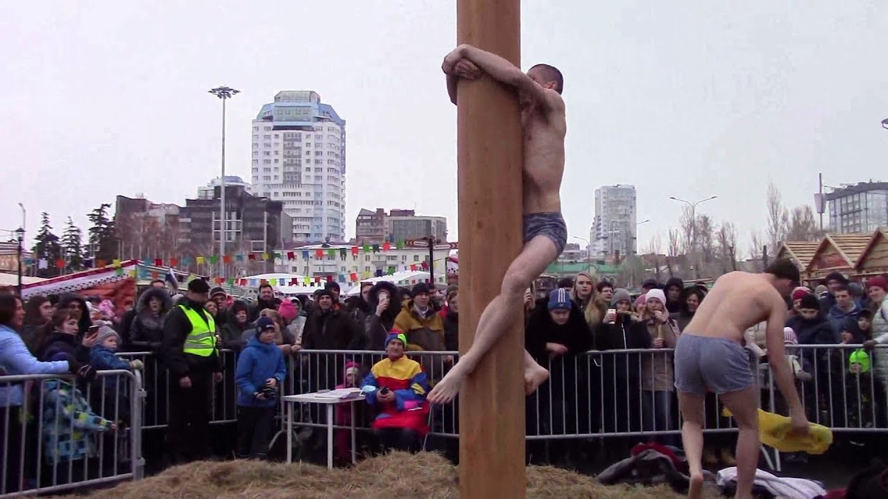 Самара. Масленица 2019. Лазанье на столб