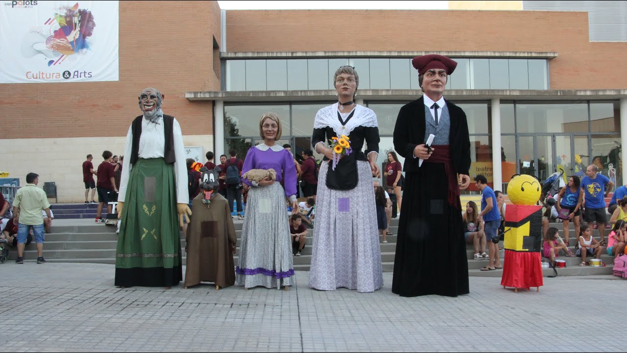 ANAR A DORMIR TOC PLEGAT AMB LA COLLA GEGANTERA DE CANOVELLES 24 JULIOL 2022