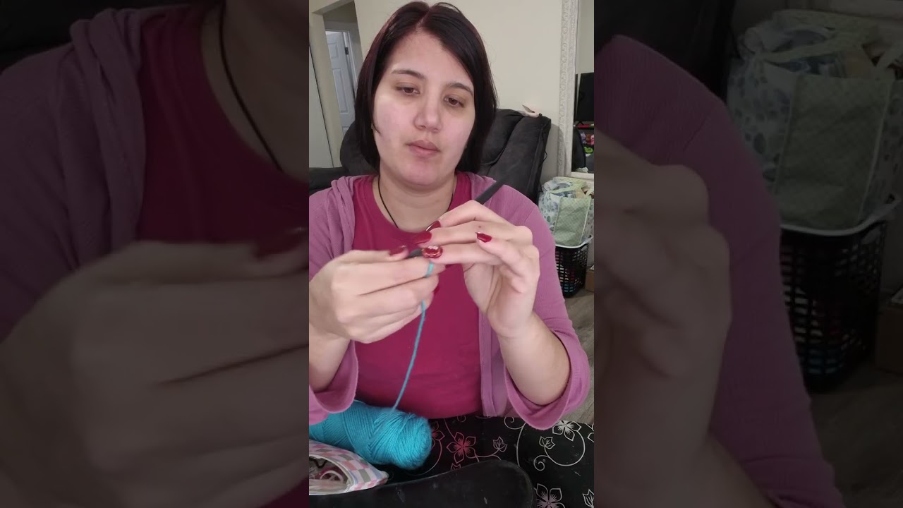 Primer video del canal.Acompañame a tejer un accesorio para el cabello fácil y rápido 