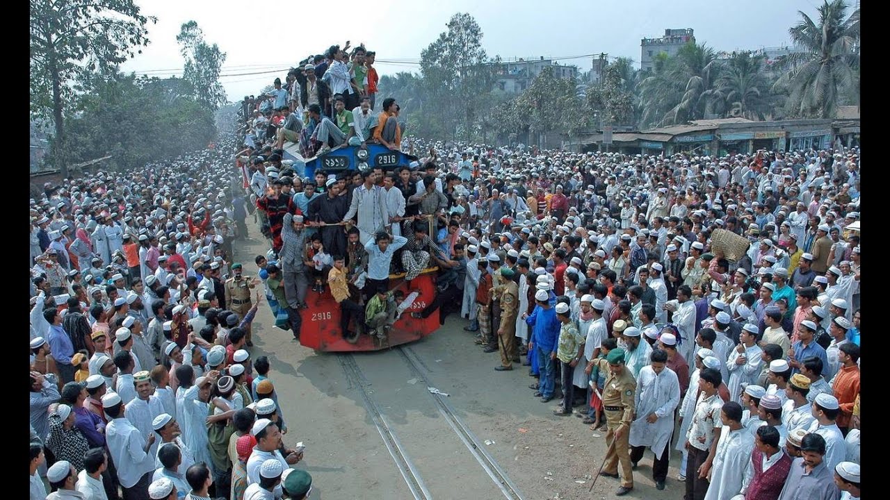 Great Eid Rush On Trains In Bangladesh- 2016 (Extreme Overcrowded Trains Video)