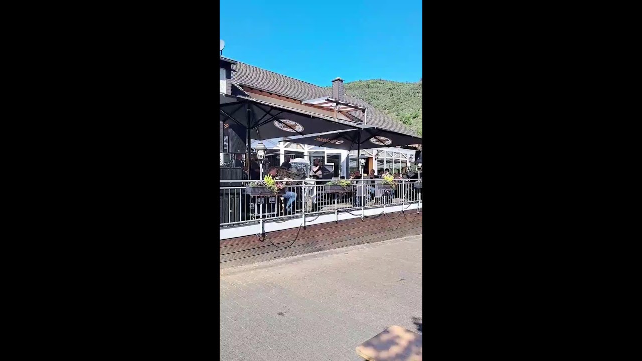 Live vom Wutzstock der Blasmusik an der Mosella Schinkenstube in Ernst