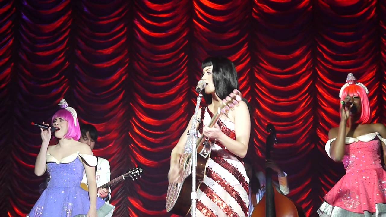 Katy Perry - The One That Got Away (California Dreams Tour London) 15 Oct 2011 FULLHD