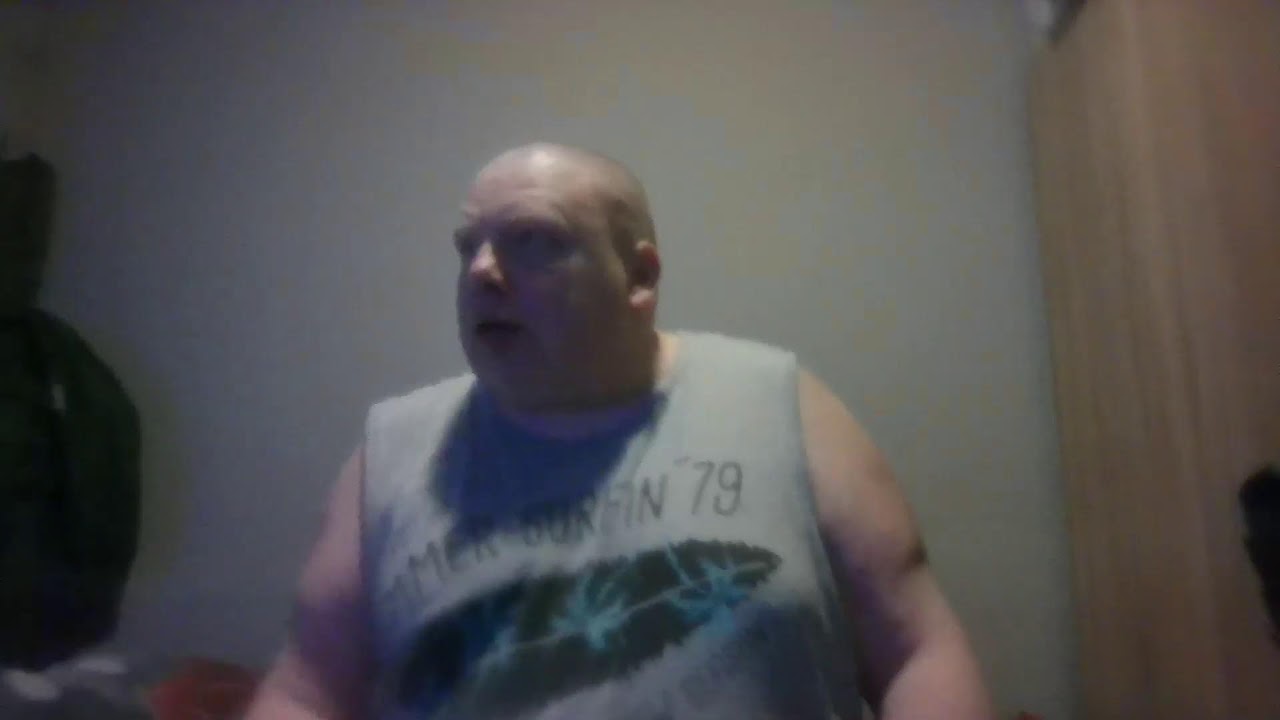 No niestety .coś nie tak z muzą ,mozyka miała być w tle tak jak na każdym ale nie idzie jej ściszyć.