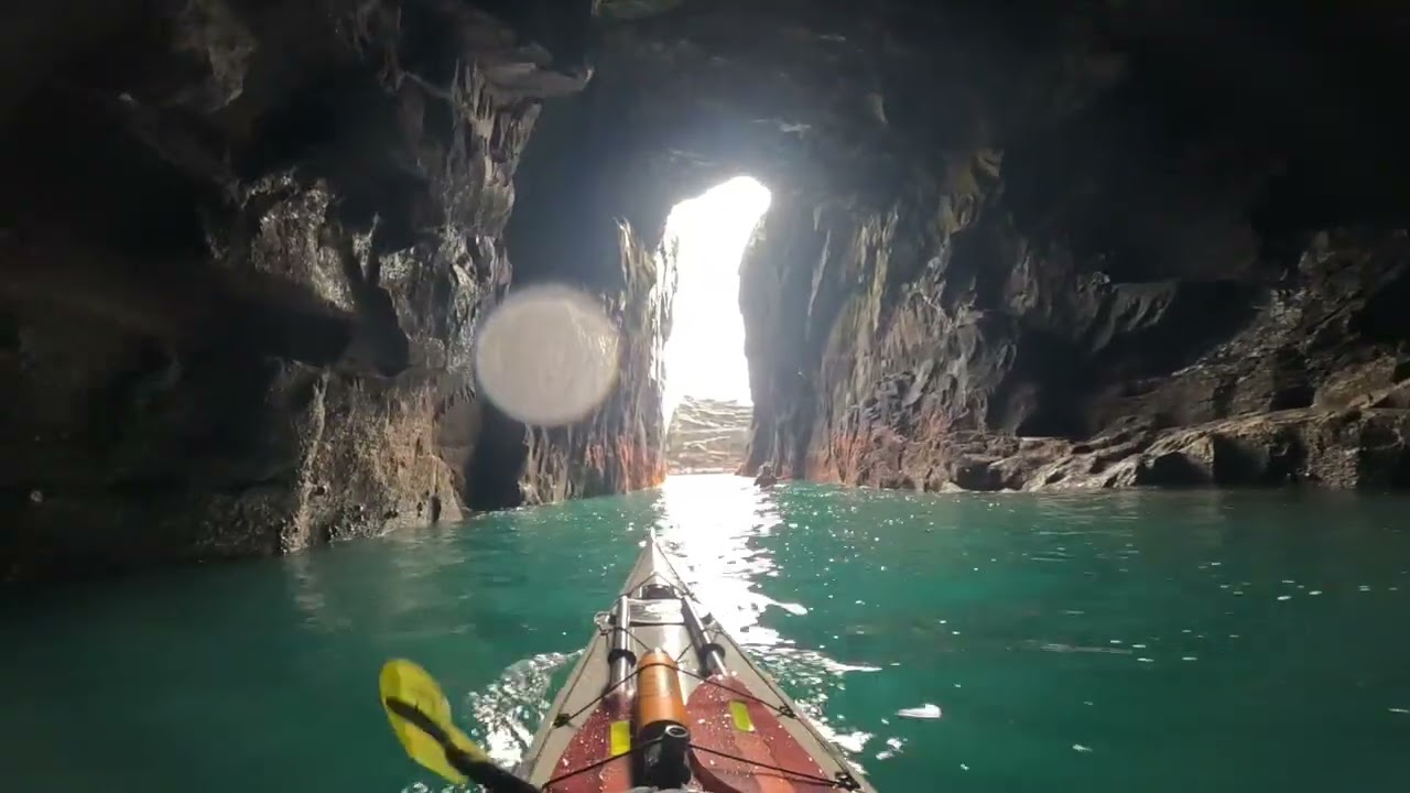 Doulus Head & Beginish Island, Sea Kayaking.