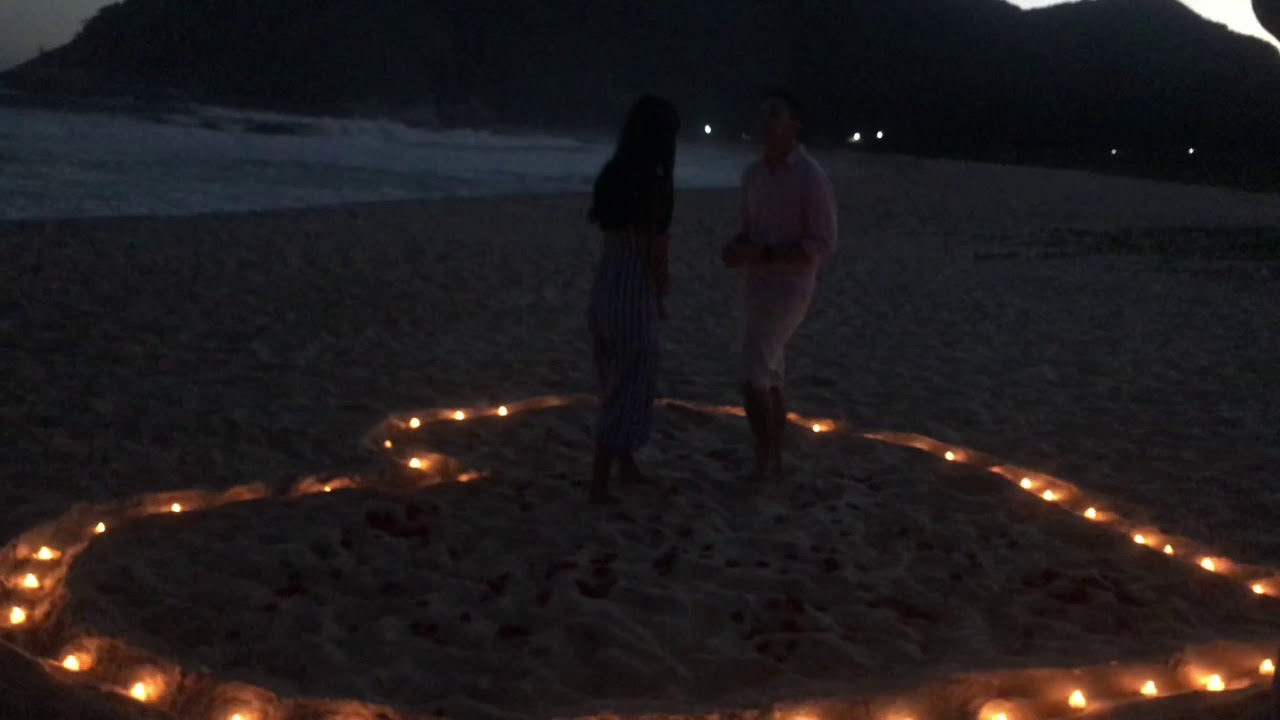 Pedido de casamento (SURPRESA) na praia mais lindo. 26/05/2019 - Victor & Rhaquel
