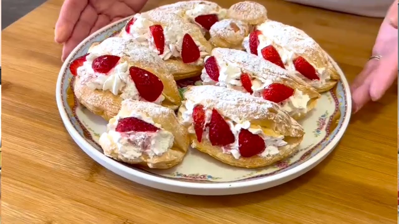 Un dolce Facile Veloce e Delizioso 😍 Sfogliatine Panna e Fragola