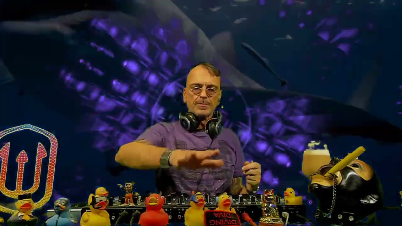 dj taucher did a  fantastic 23 hours nonstop progressive live set sat sun 08/09 may 21 hour 12 to 23