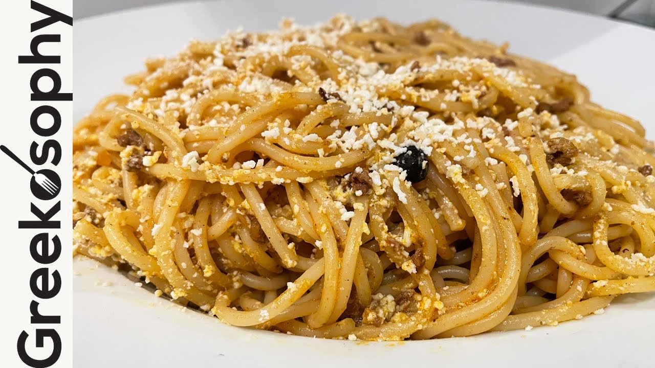 Greek Recipes - Makaronia Me Kima (Spaghetti with Minced Meat)