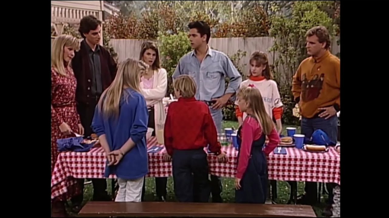 Full House - The first annual Tanner family quality time barbecue