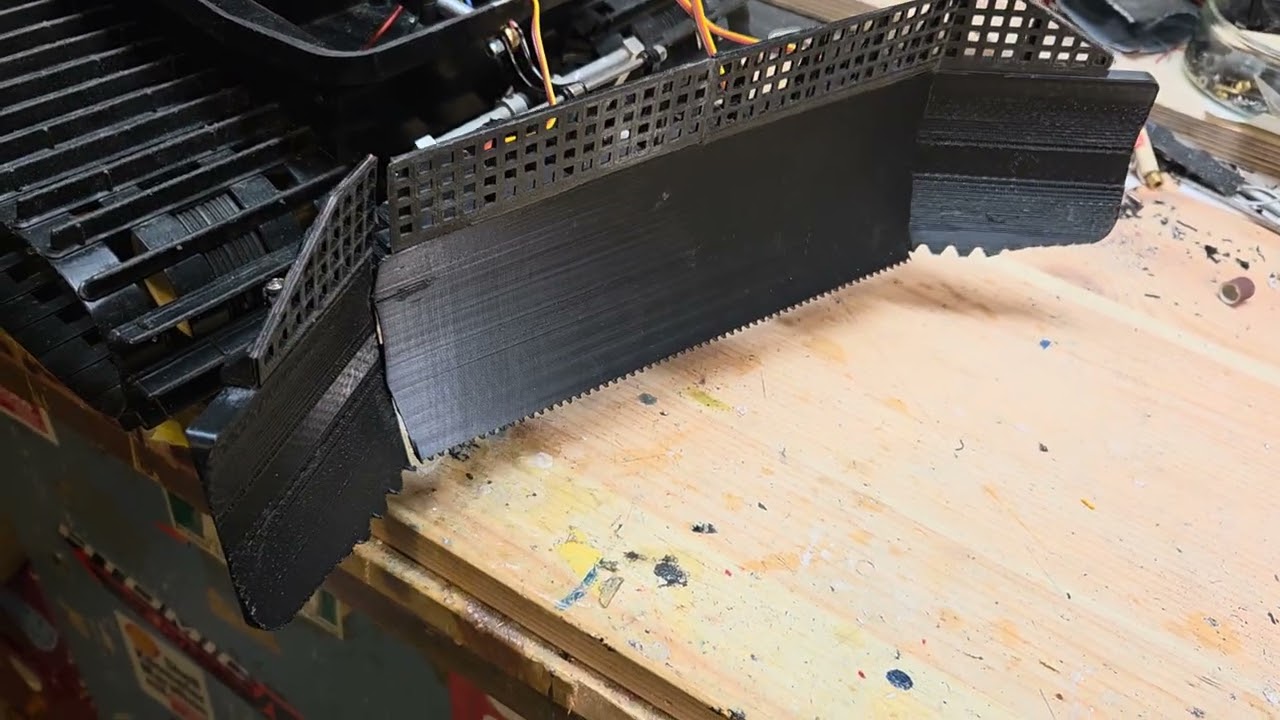 Graupner Pistenbully Räumschild die 2.