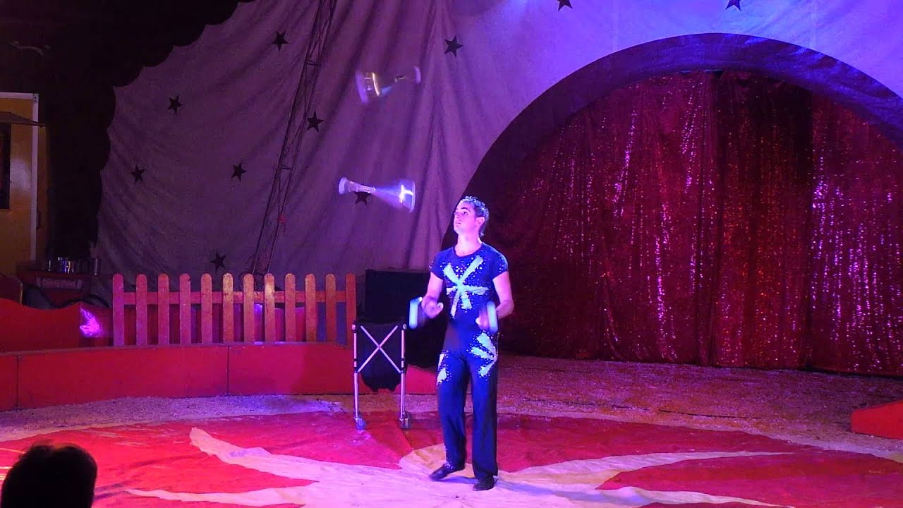 Cirque jongleur