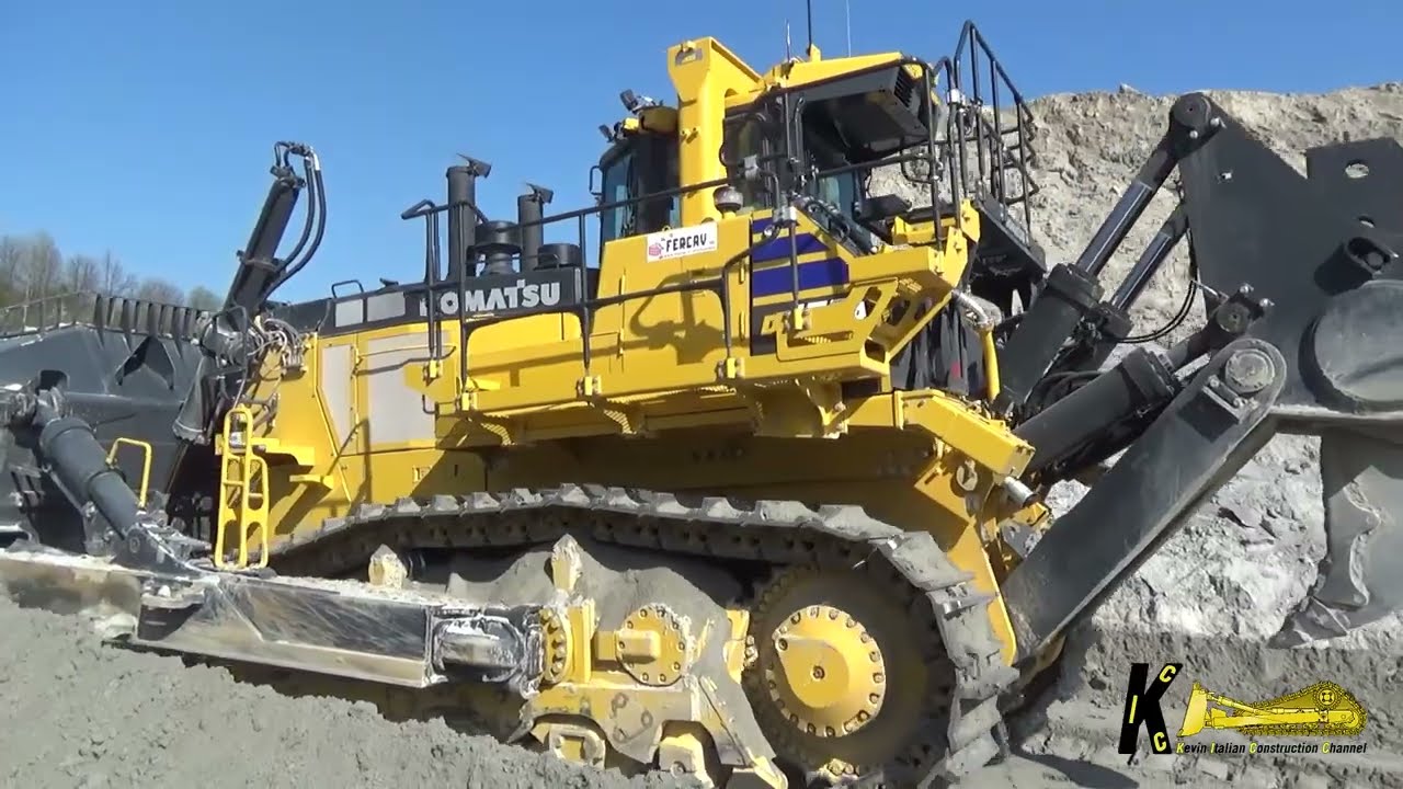 BIG KOMATSU D475 BULLDOZER Ripping Hard Material #komatsu #bulldozer #heavyequipment #digger