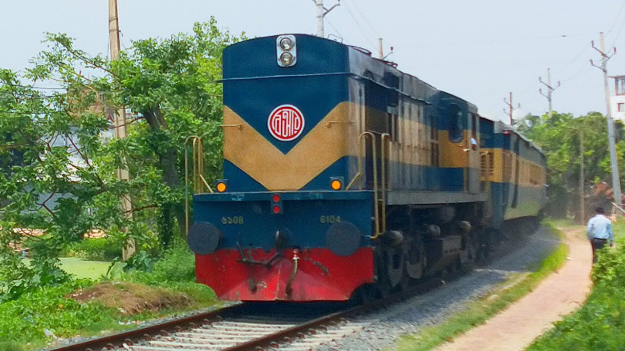 Bhanga Bound Modhumati Express left ISD with OLD MLW 6109 Locomotive | Rajshahi-Bhanga Inter City