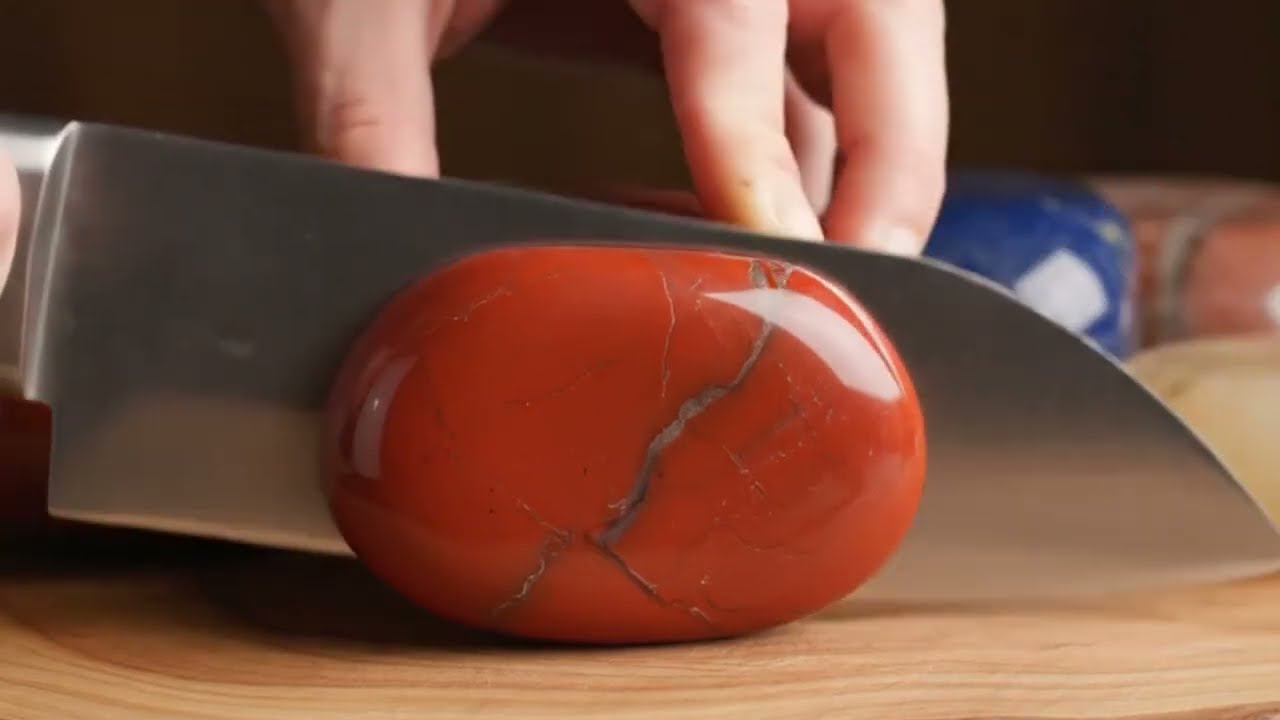 What happens when you slice Glowing Metal? 🔥