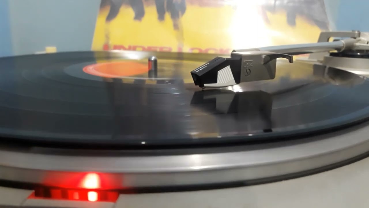 Comparison between AT85EP and EPC-P33 cartridges