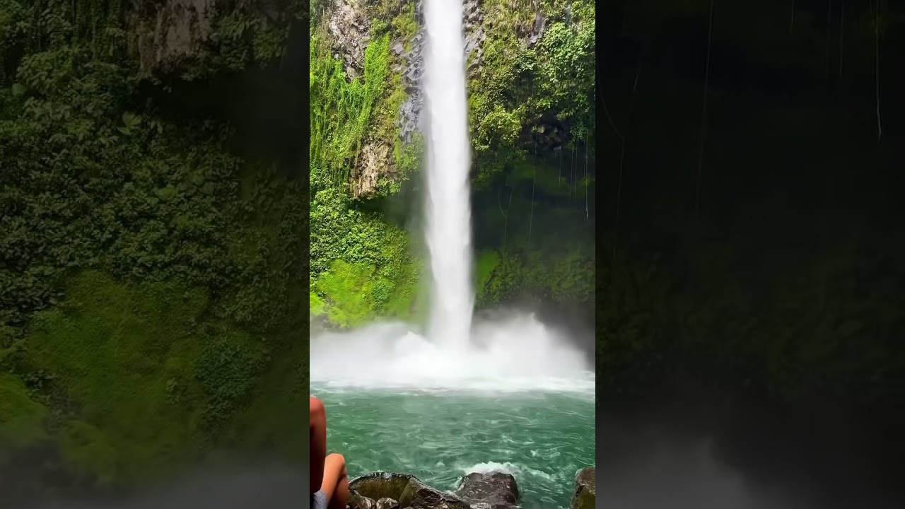 La Fortuna Waterfall - La Fortuna, Costa Rica. #costaricatravel #costarica #waterfall