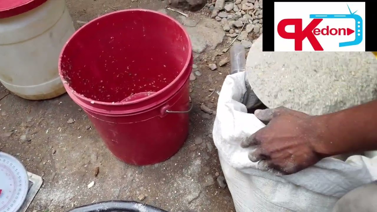 Kaze mwirabire ukuntu wogaburira inkoko zawe ukoresheje umutahe muto Hagoye intangoooo
