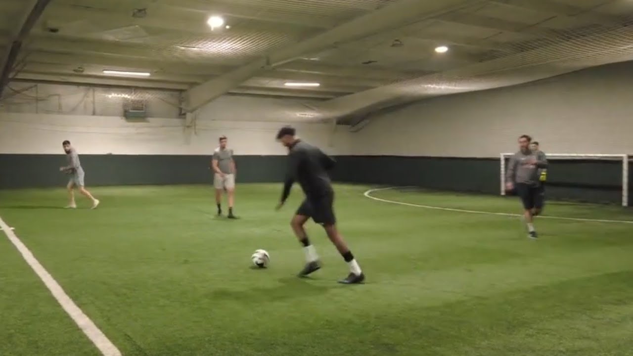 The MO Show | Monday Night Football at The Pressure Cooker | 6-a-Side ⚽🔥