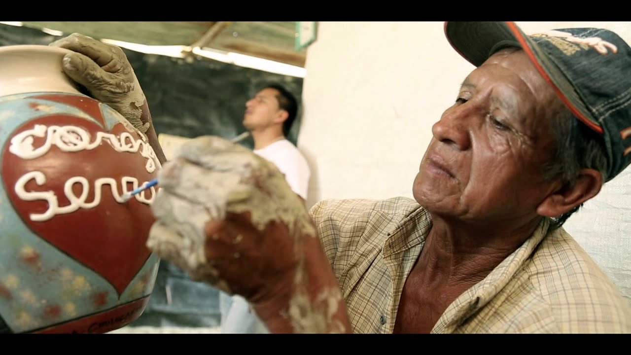 MI TRISTE VIDA - CORAZON SERRANO VIDEO OFFICIAL 2013