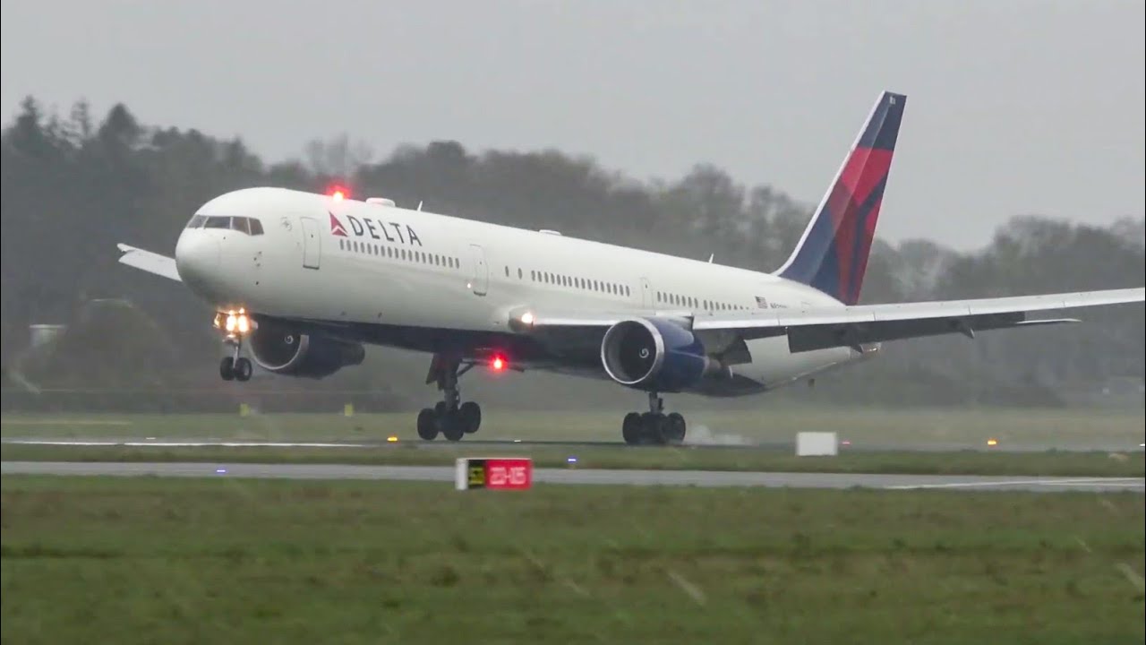 (4K) FIRST ever 767-400 at Groningen airport Eelde! Delta 767 SNOWY and WET landing and take off!