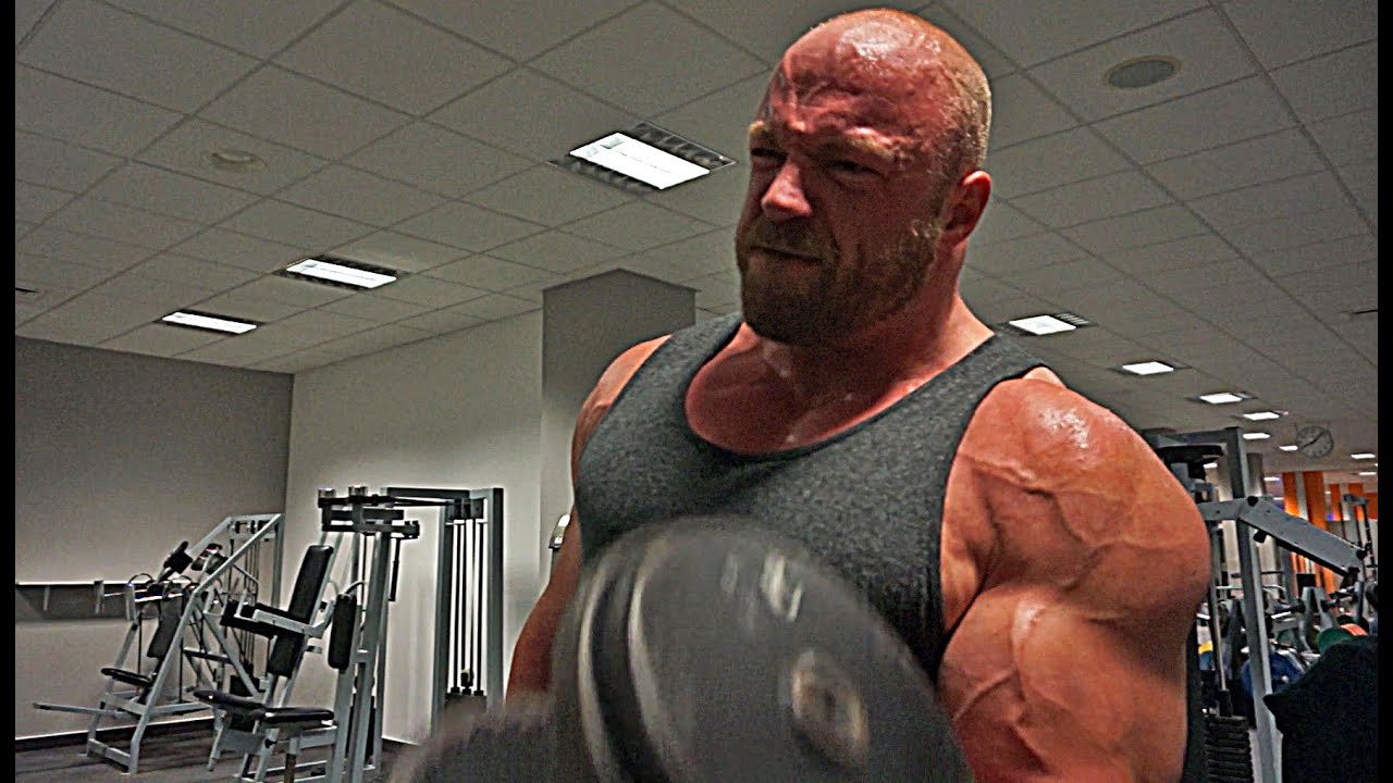 Bodybuilding Training von Johannes Luckas - Brust & Oberkörper