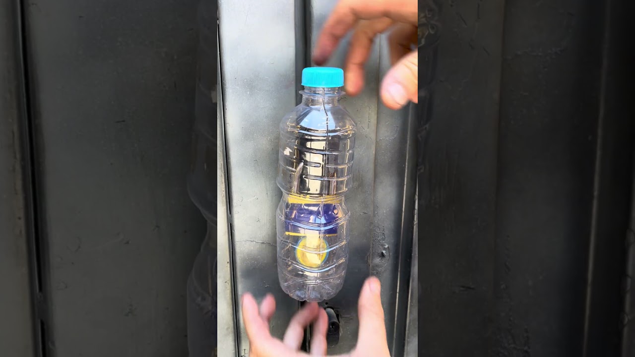 Lockproof hack with a bottle 🔒🥤Turn a plastic bottle into lock protection. #USA #LifeHack #SmartDIY