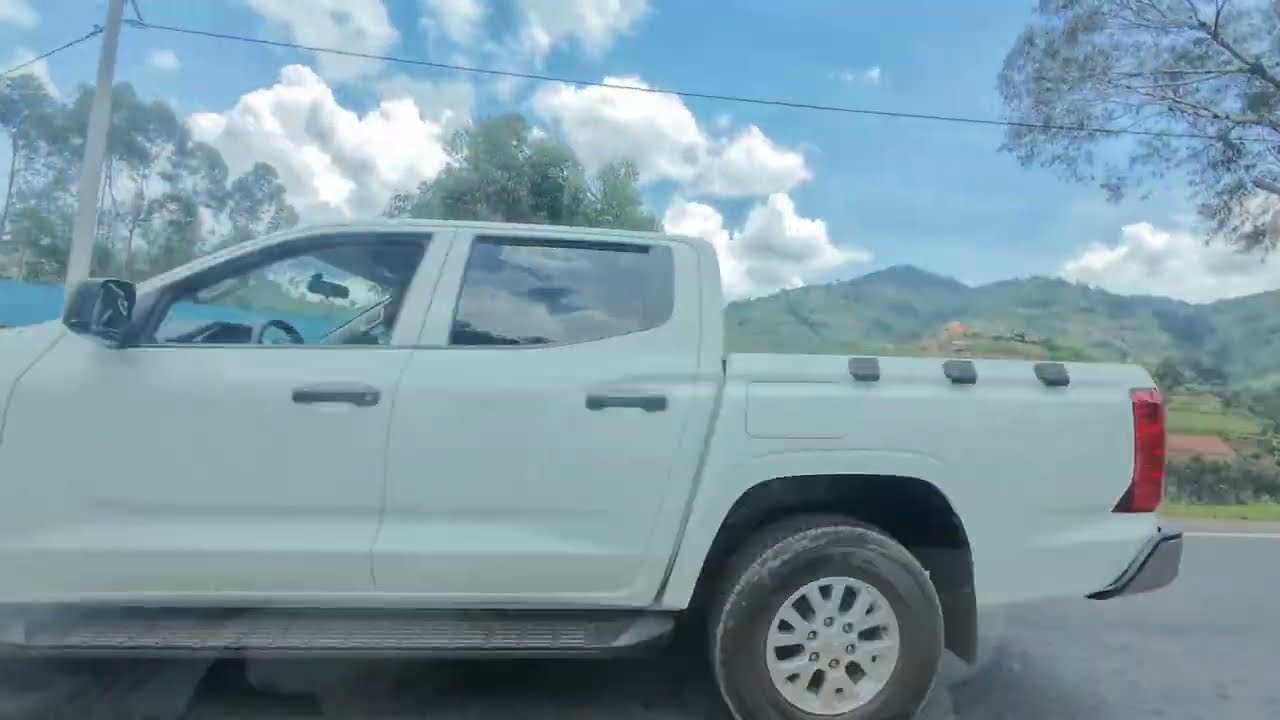 A BEAUTIFUL SCENIC DRIVE THROUGH THE 1000 HILLS IN RWANDA