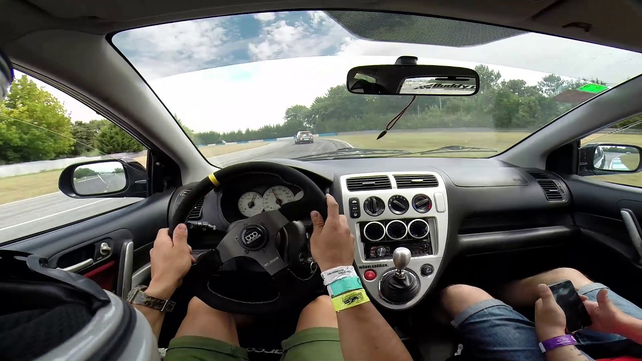 Honda civic typer vs leon cupra st