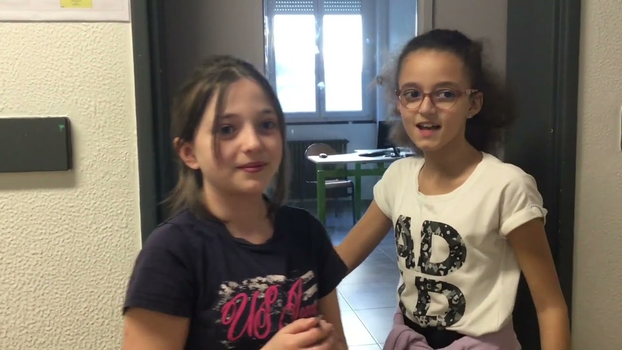 VISITE DU COLLEGE EN 2:36 PAR Zoé et Anaïs