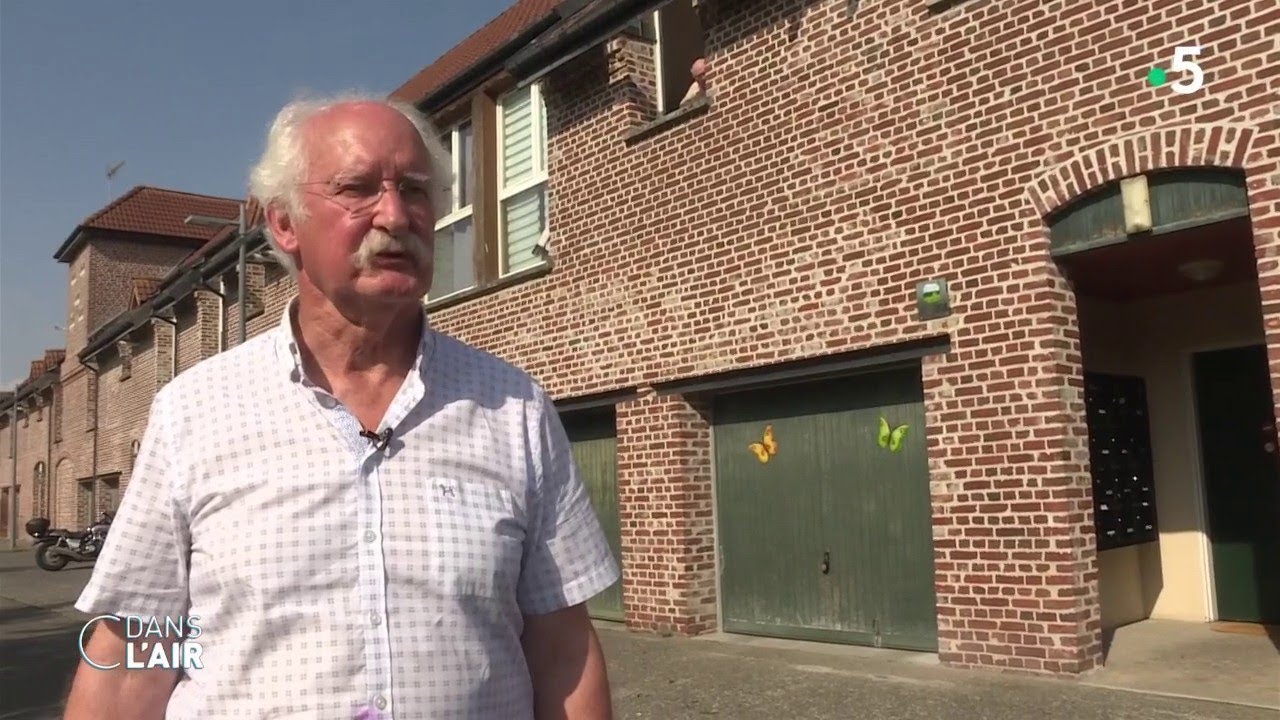 Les maires au bord de la crise de nerfs - Reportage #cdanslair 21.08.2020