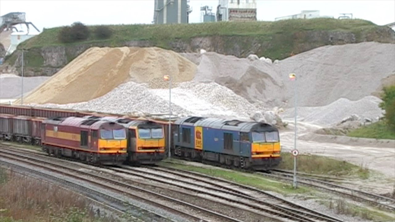 Trains at Peak Forest - 20th October 2006