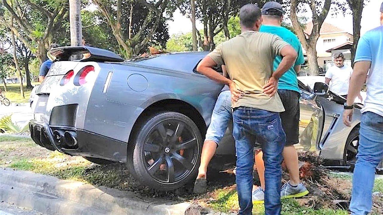 CRAZIEST Drivers Caught On Video! Road Driving Fails May 2018