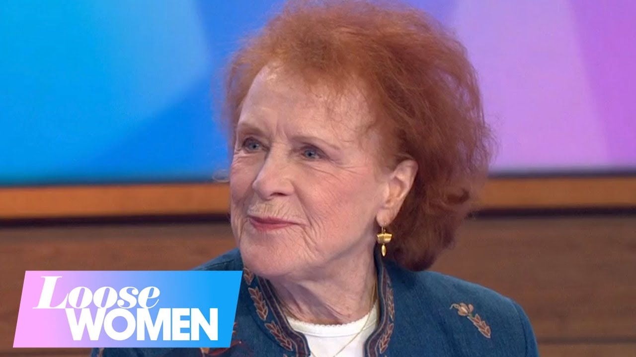 Judy Parfitt Makes the Panel Emotional When Discussing Losing a Loved One to Dementia | Loose Women