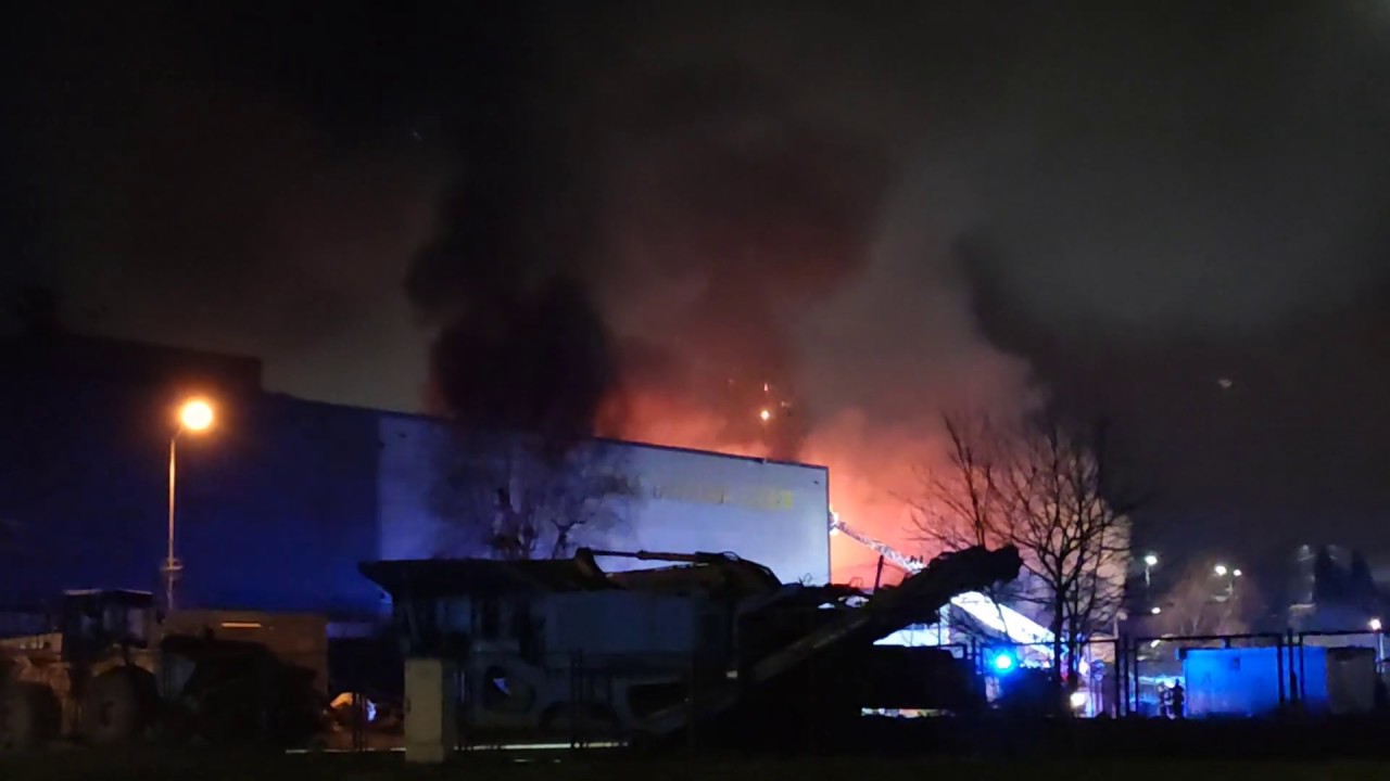 Pożar hali przy 