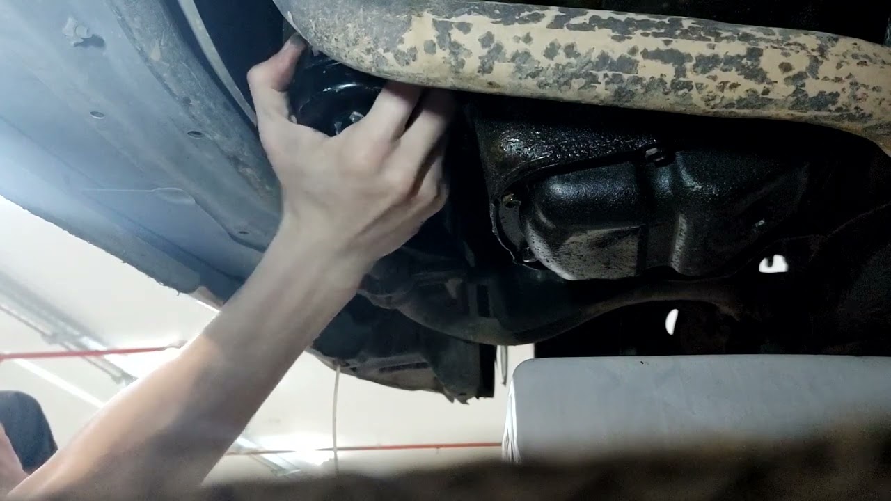 החלפת שמן ופילטר דייהטסו סיריון oil and filter replacement daihatsu sirion