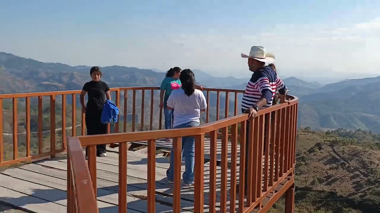 Conociendo los paisajes que posee Honduras la peñona 🇭🇳