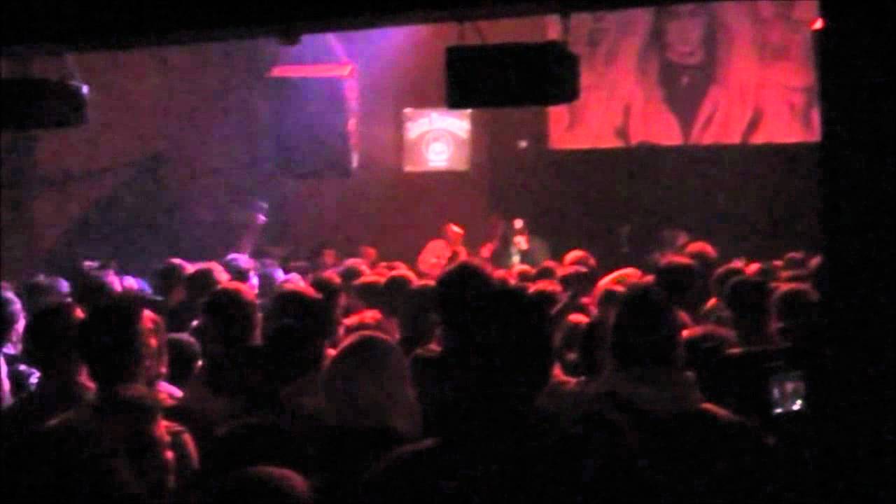 &Alpha;&rho;&tau;έ&mu;&eta;&sigmaf;-&Kappa;ά&nu;&tau;&epsilon; &chi;ώ&rho;&omicron; live@Koo-Koo Bar