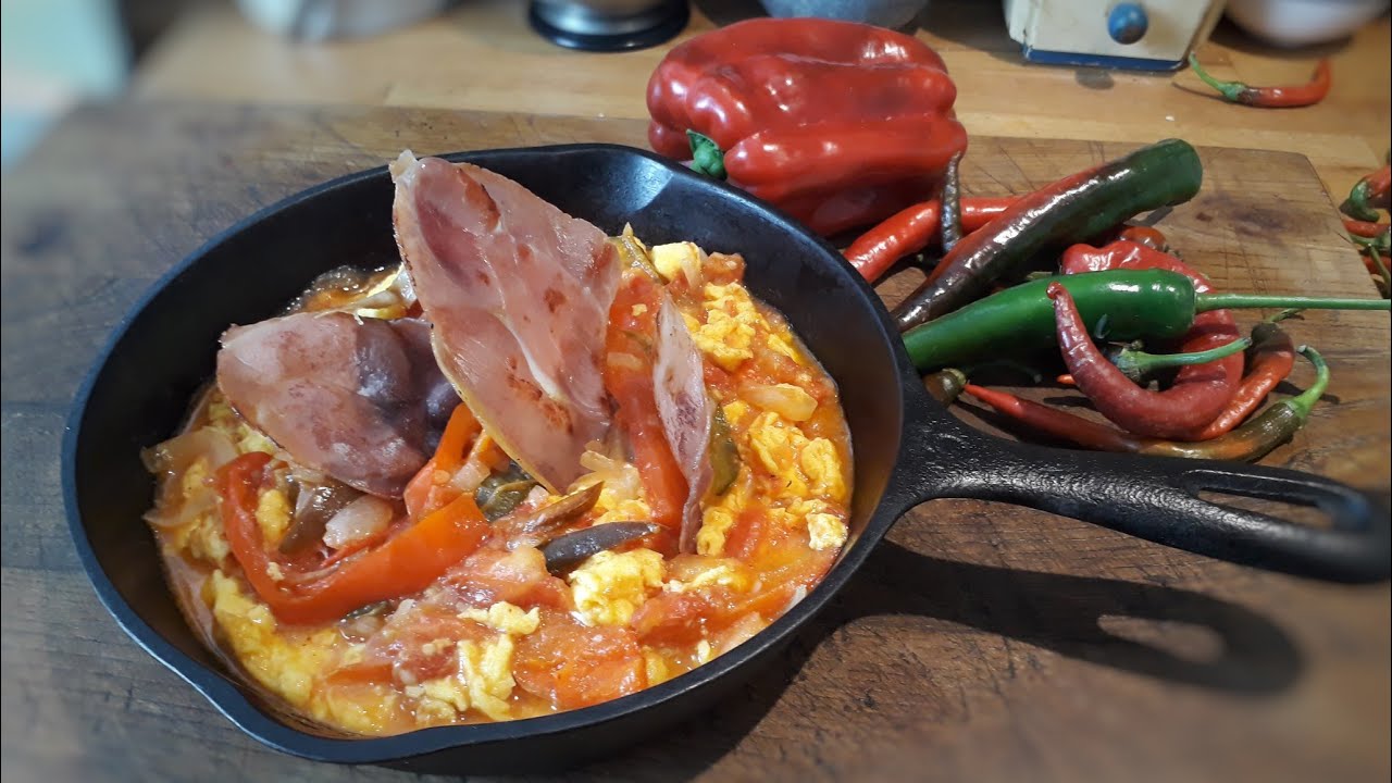 LA VRAIE PIPERADE BASQUE