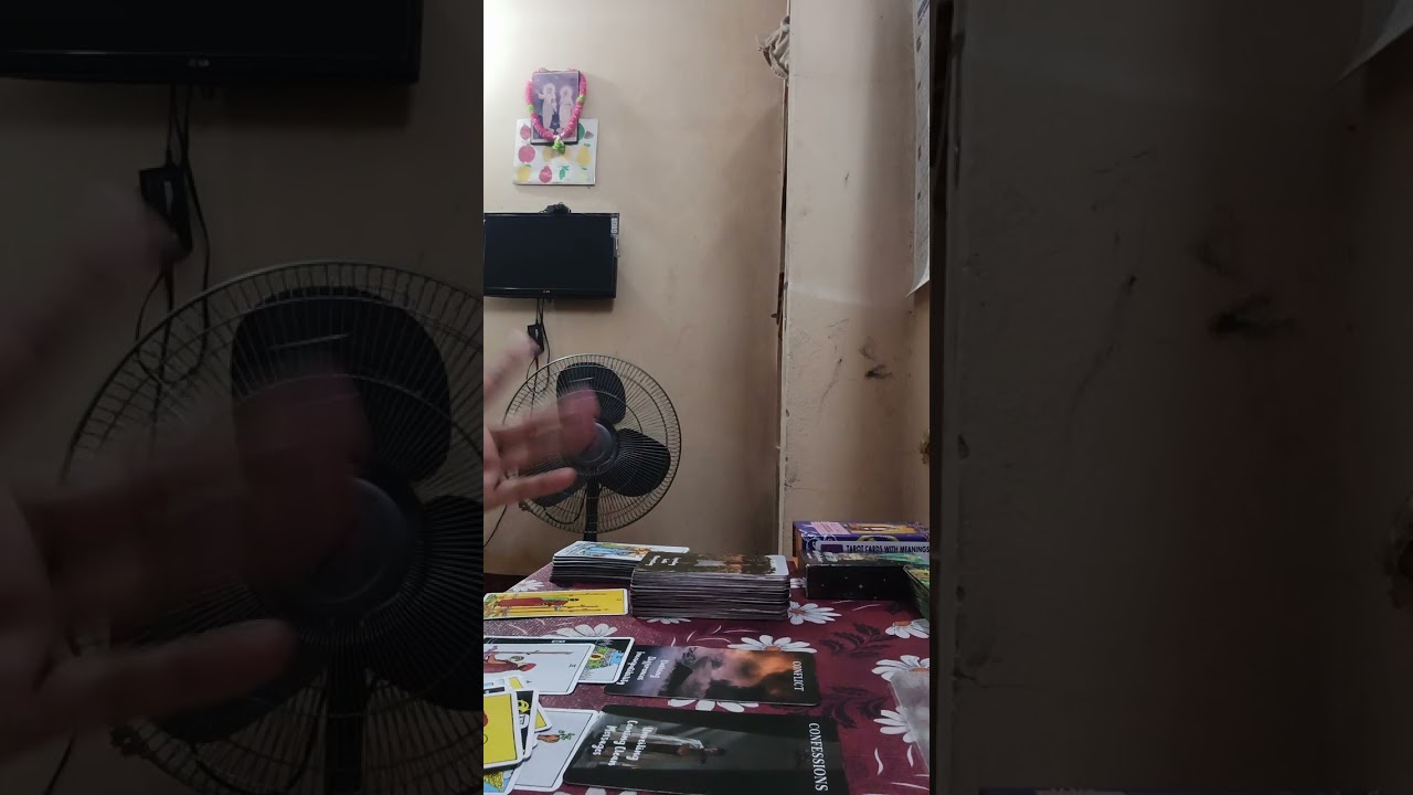মনের মানুষের তোমাদের প্রতি গোপন অনুভূতি কি রয়েছে?☺️❤️wh No-9531614022 for personal reading 