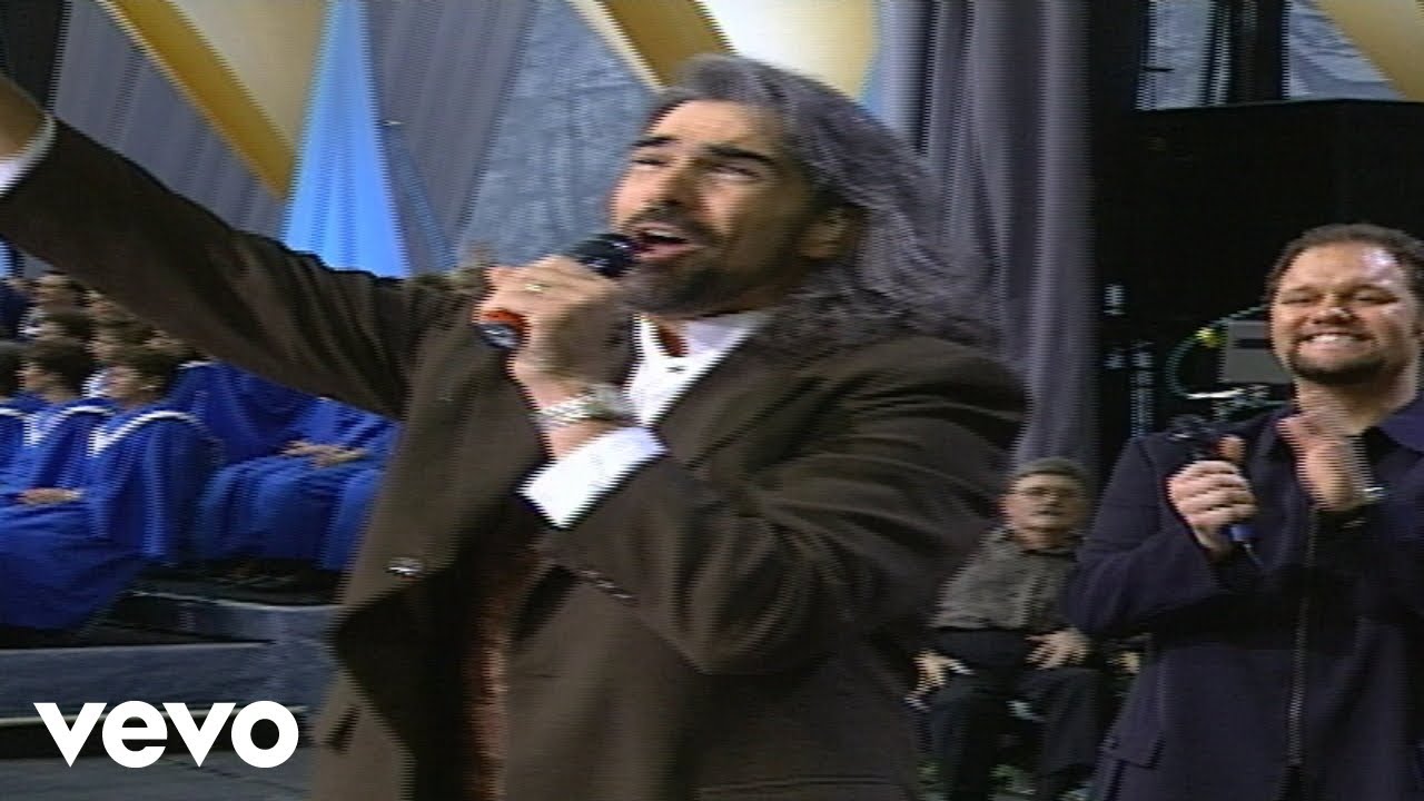 Bill & Gloria Gaither - I Believe in a Hill Called Mount Calvary [Live] ft. Gaither Vocal Band