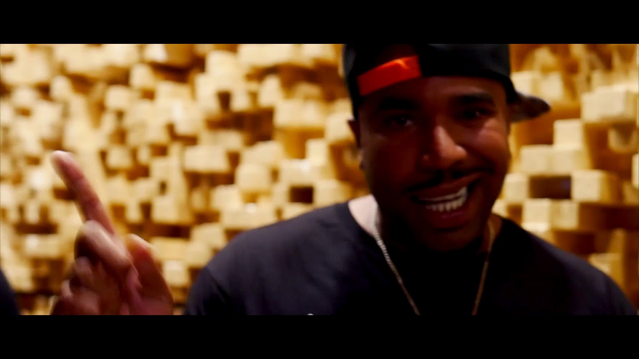 Squingy - Fighter Feat: Noreaga and  Kool G Rap