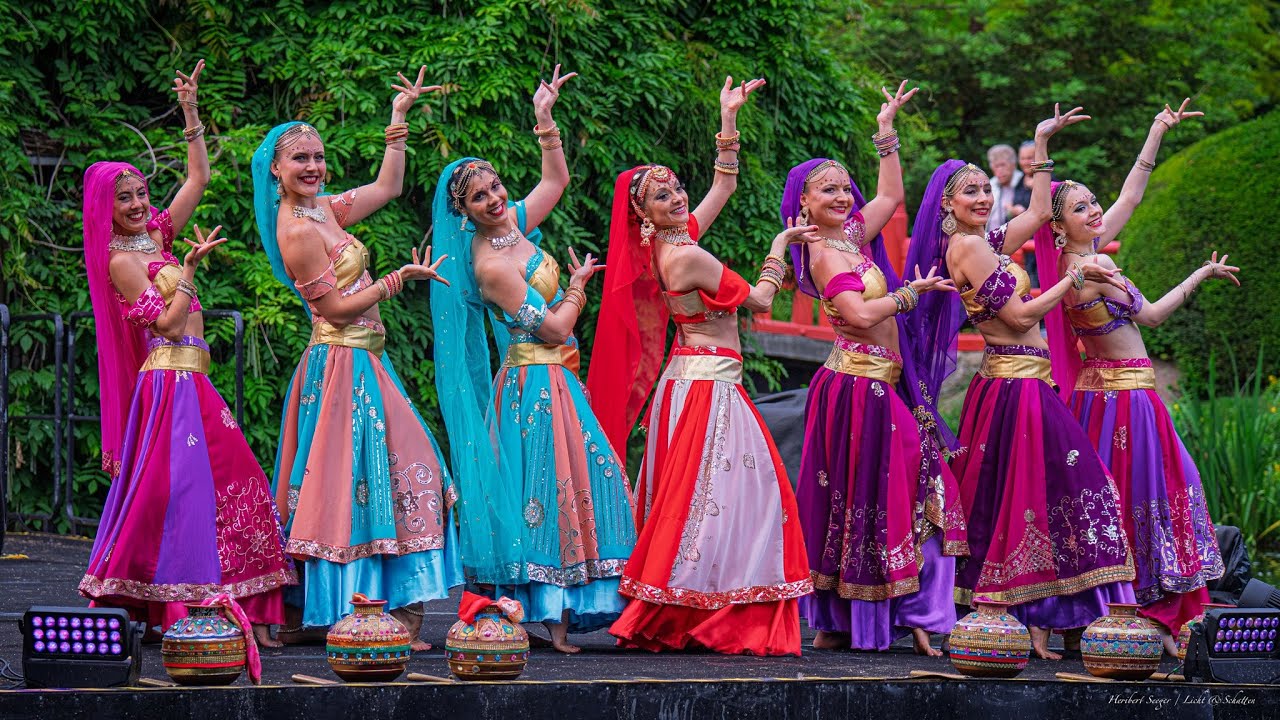Ghoomar by BollyDance Company