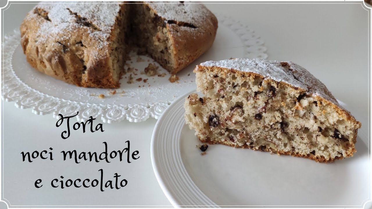 Torta noci mandorle e cioccolato energetica perfetta per la prima colazione facilissima