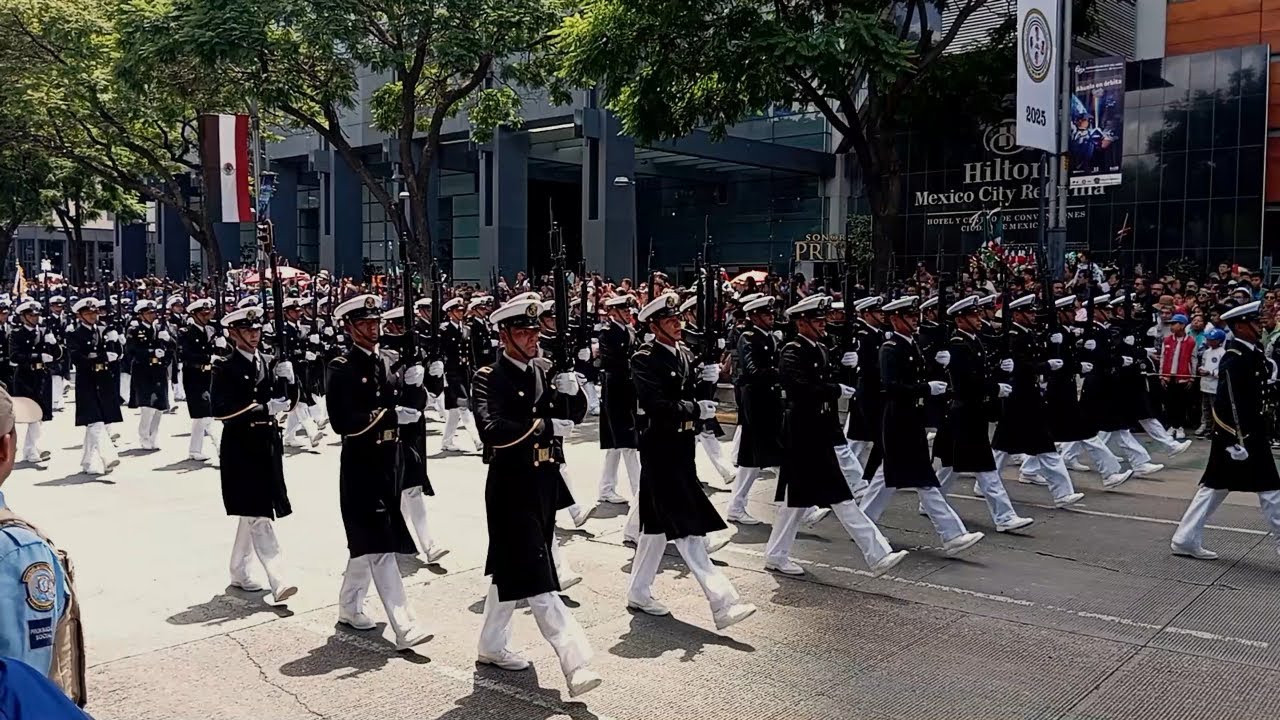 Heroica Escuela Naval Militar - Desfile Cívico Militar 2025