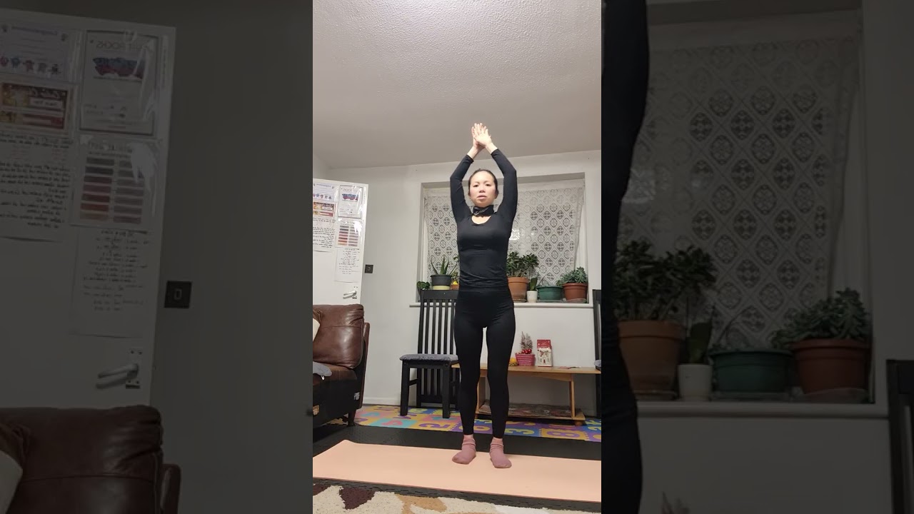 Chuẩn xoay hông giữ trục, đánh hông số 8 và các phép thở trong yoga. Ngày 21/1/2026. 