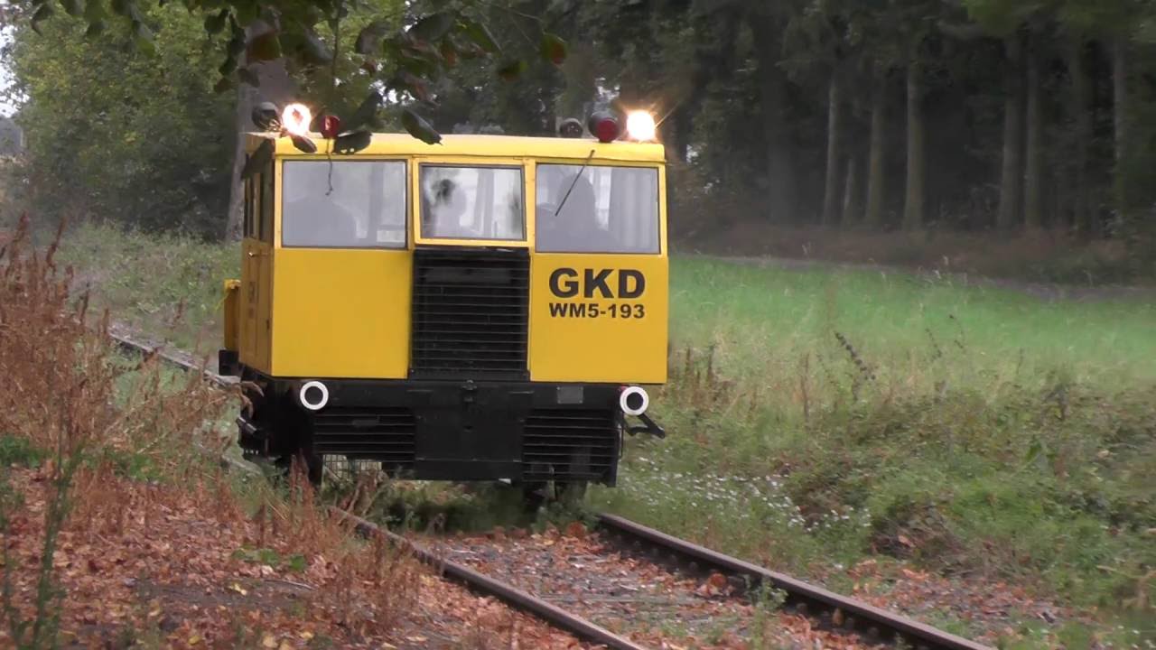 Drezyna WM5 na torach Grodziskiej Kolei Drezynowej